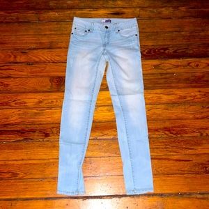 Low Rise Logan Jegging (Juniors)